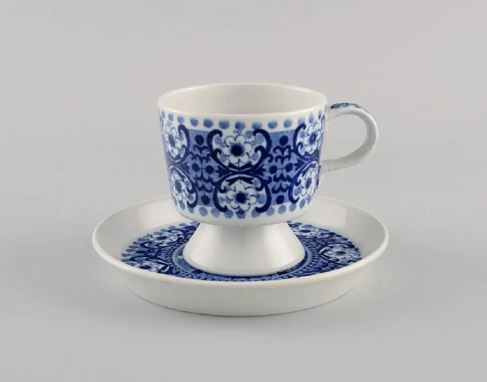 9 Ali Porzellan Kaffeetassen mit Untertassen von Raija Uosikkinen für Arabia