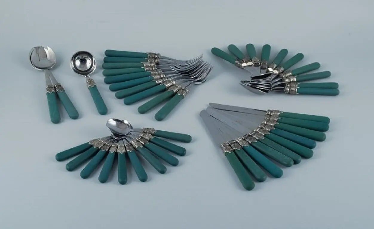 Albert, Italien. 43-teiliges Abendessenbesteck-Set