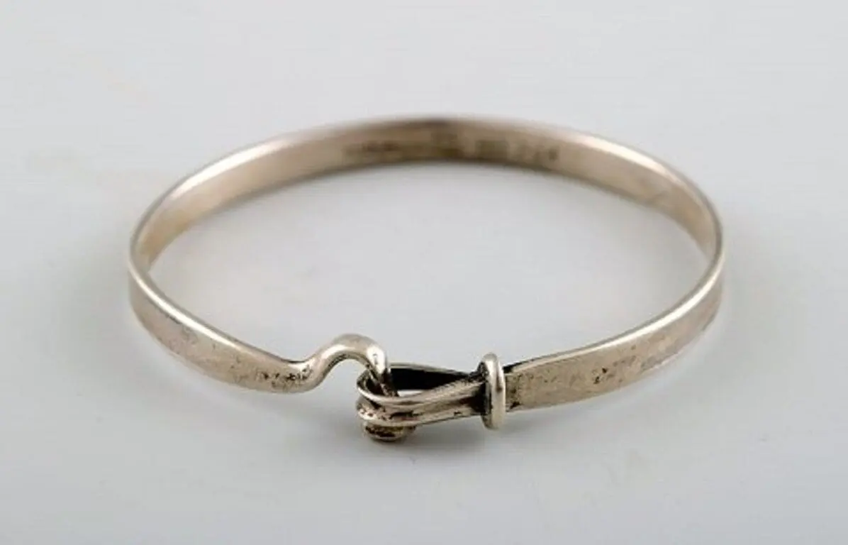 Armband aus Sterlingsilber, gestaltet von Torun Bülow Hübe für Georg Jensen