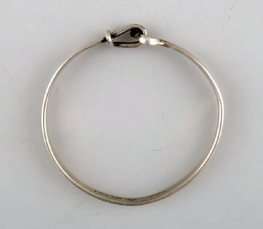 Armband aus Sterlingsilber, gestaltet von Torun Bülow Hübe für Georg Jensen