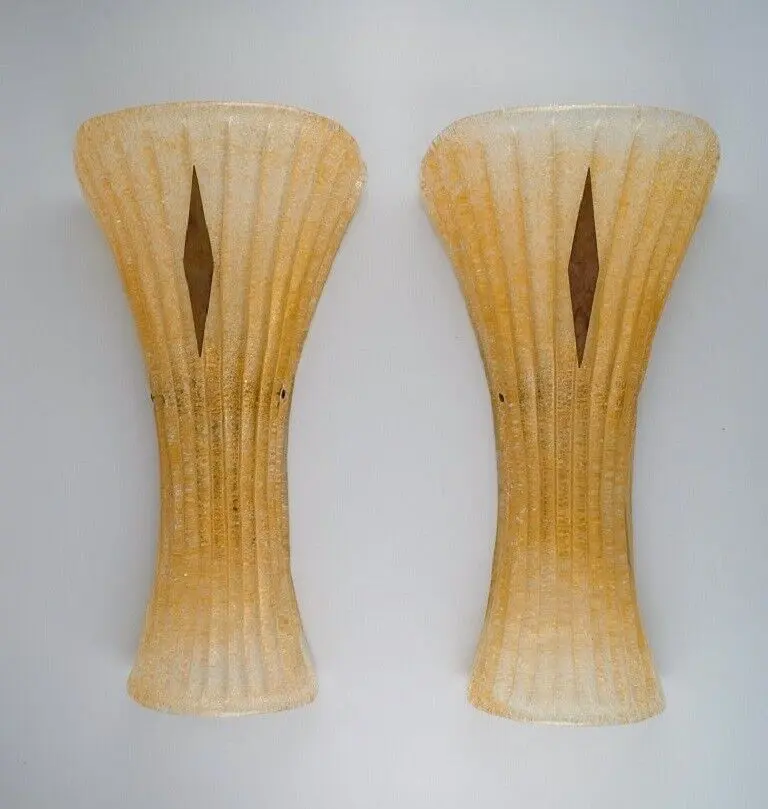 Barovier und Toso, Venedig. Ein Paar große Wandlampen aus strukturiertem Kunstglas