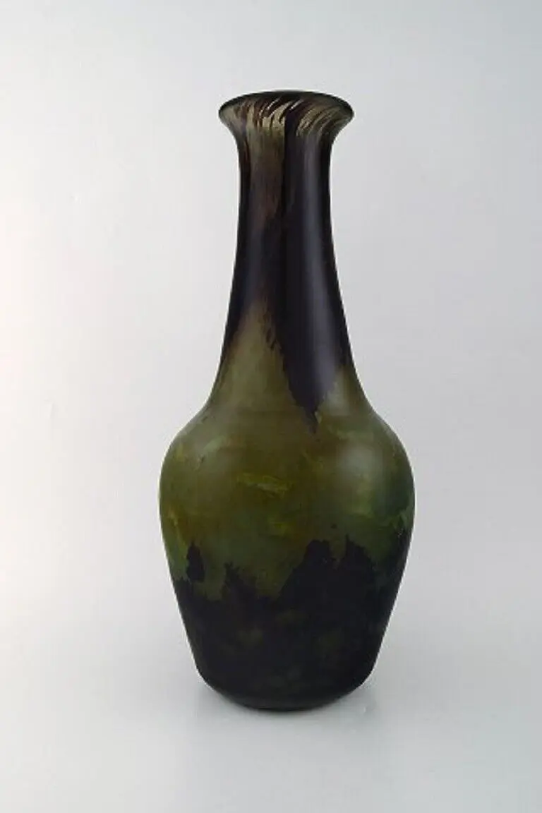 Daum Nancy, Frankreich. Monumentale Art Deco Vase aus mundgeblasenem Kunstglas