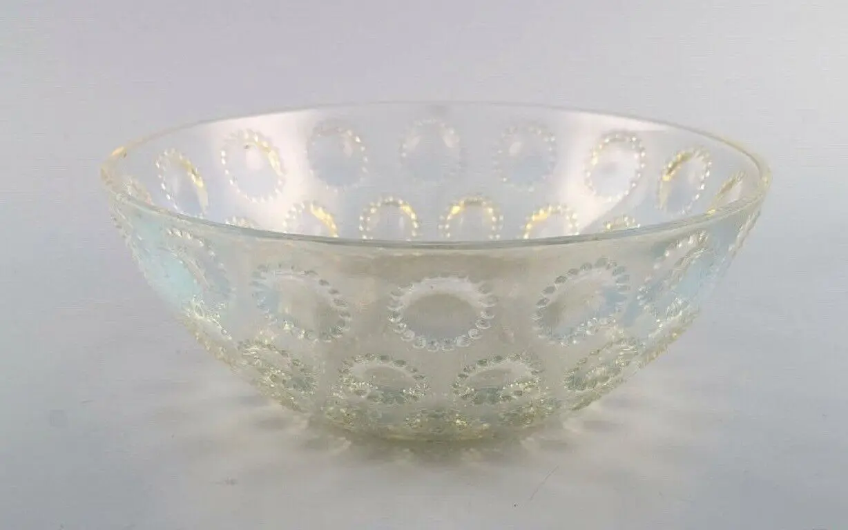 Frühe Kunstglas-Schale ""Asters"" von René Lalique, datiert vor 1945