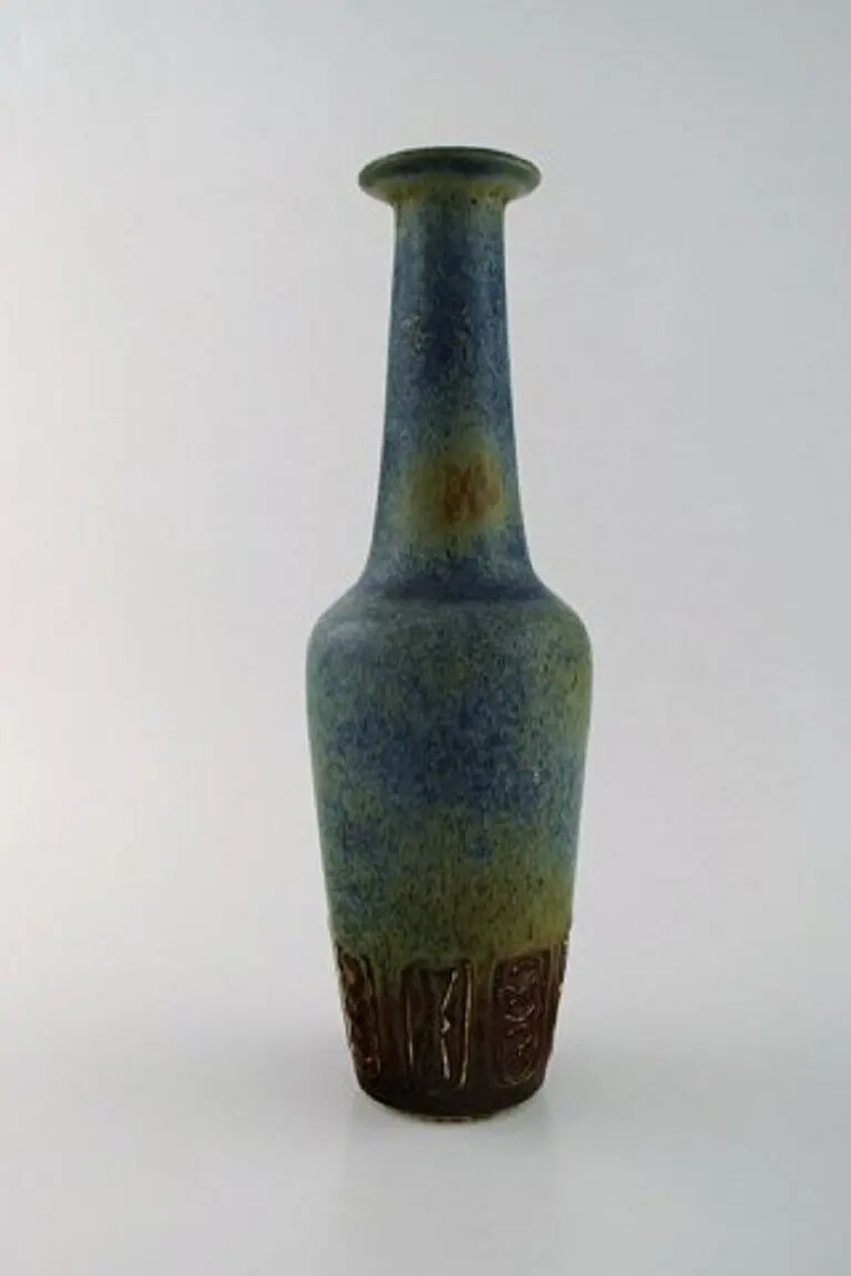 Große Steinzeugvase von Rörstrand / Rorstrand aus den 1960er Jahren, entworfen von Gunnar Nylund