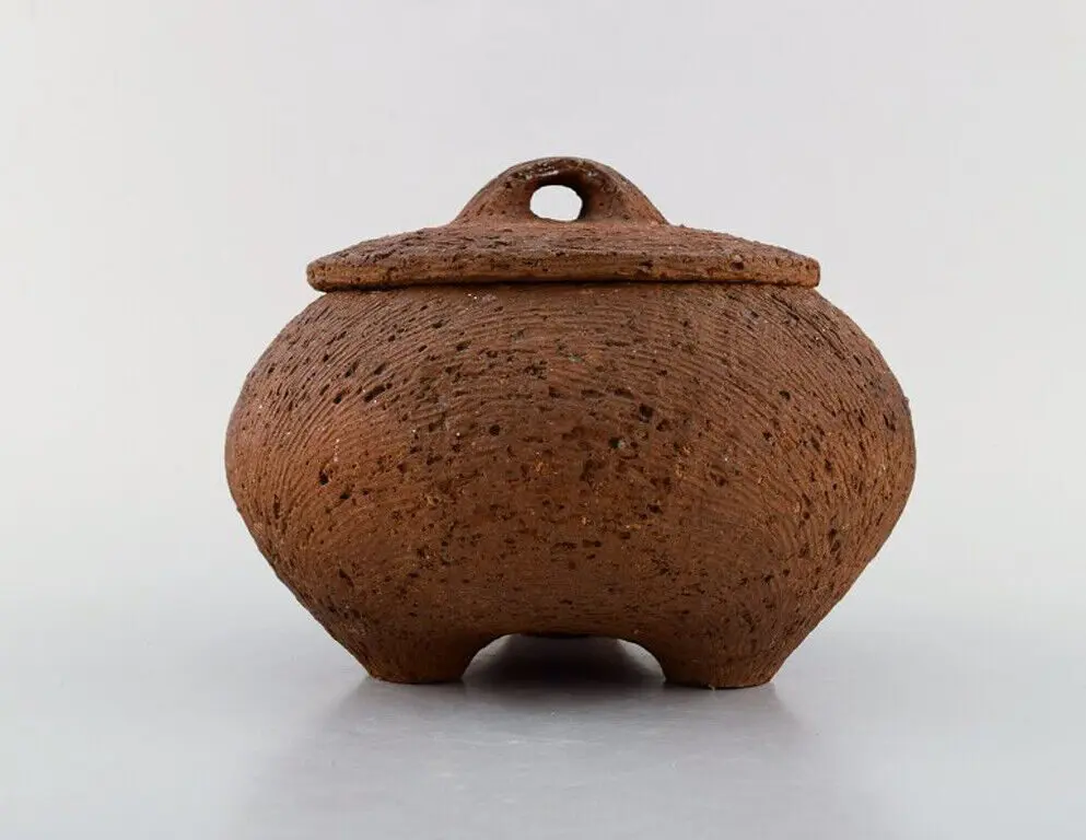 Gutte Eriksen: geboren in Rødby 1918, 2008. Großes, einzigartiges Deckelglas aus Steinzeug