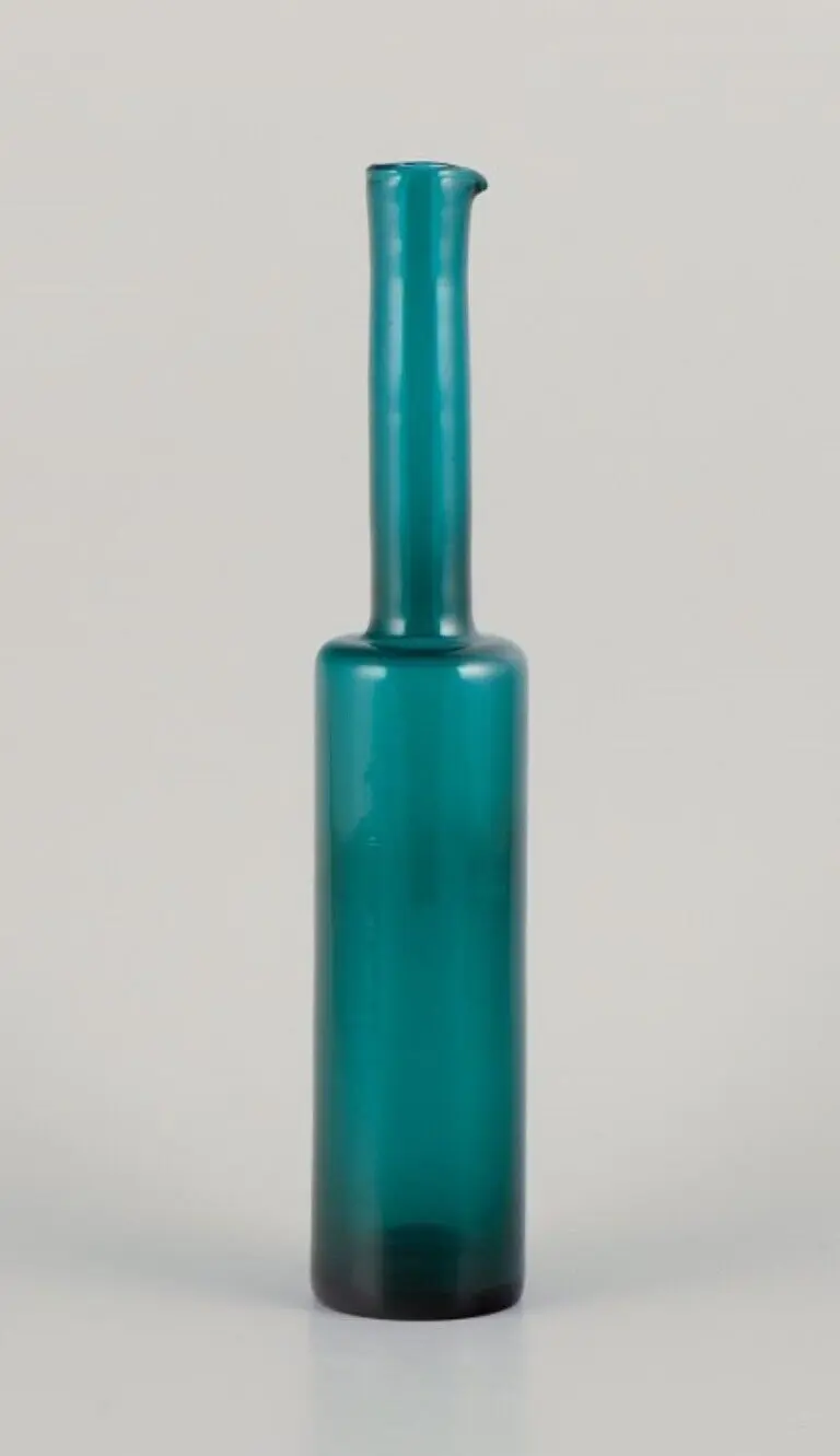 Türkisfarbene Vase/Flasche aus Riihimäen Lasi, Finnland, 1960er Jahre – Kindermädchen Still