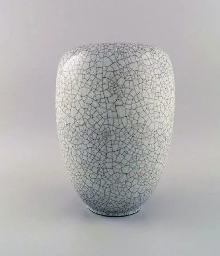 Vase aus glasiertem Steinzeug, Karlsruhe, Deutschland. Wunderschöne Knisternglasur