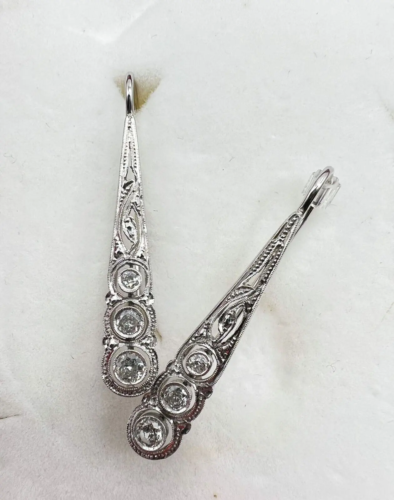 18K Weißgold Ohrringe im Art Deco Stil mit 0,54 ct Diamanten