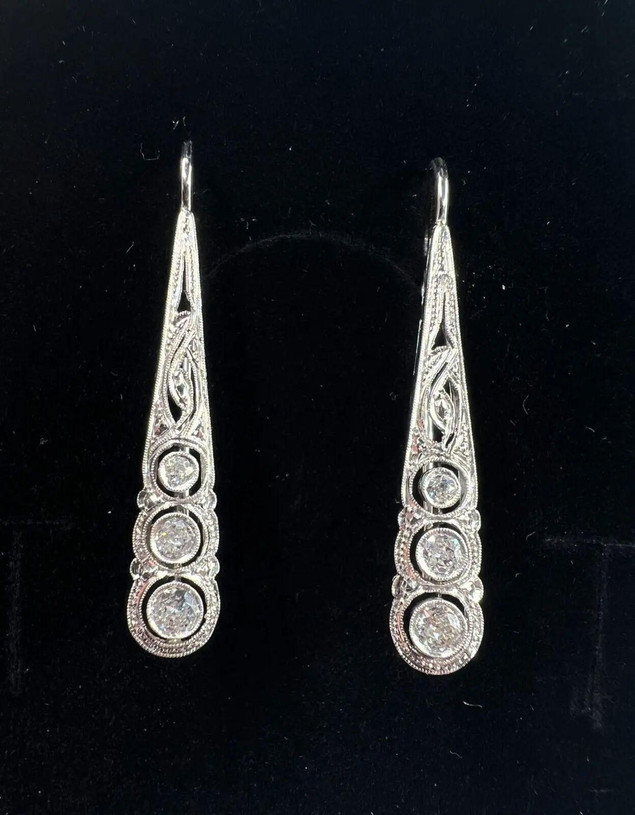 18K Weißgold Ohrringe im Art Deco Stil mit 0,54 ct Diamanten