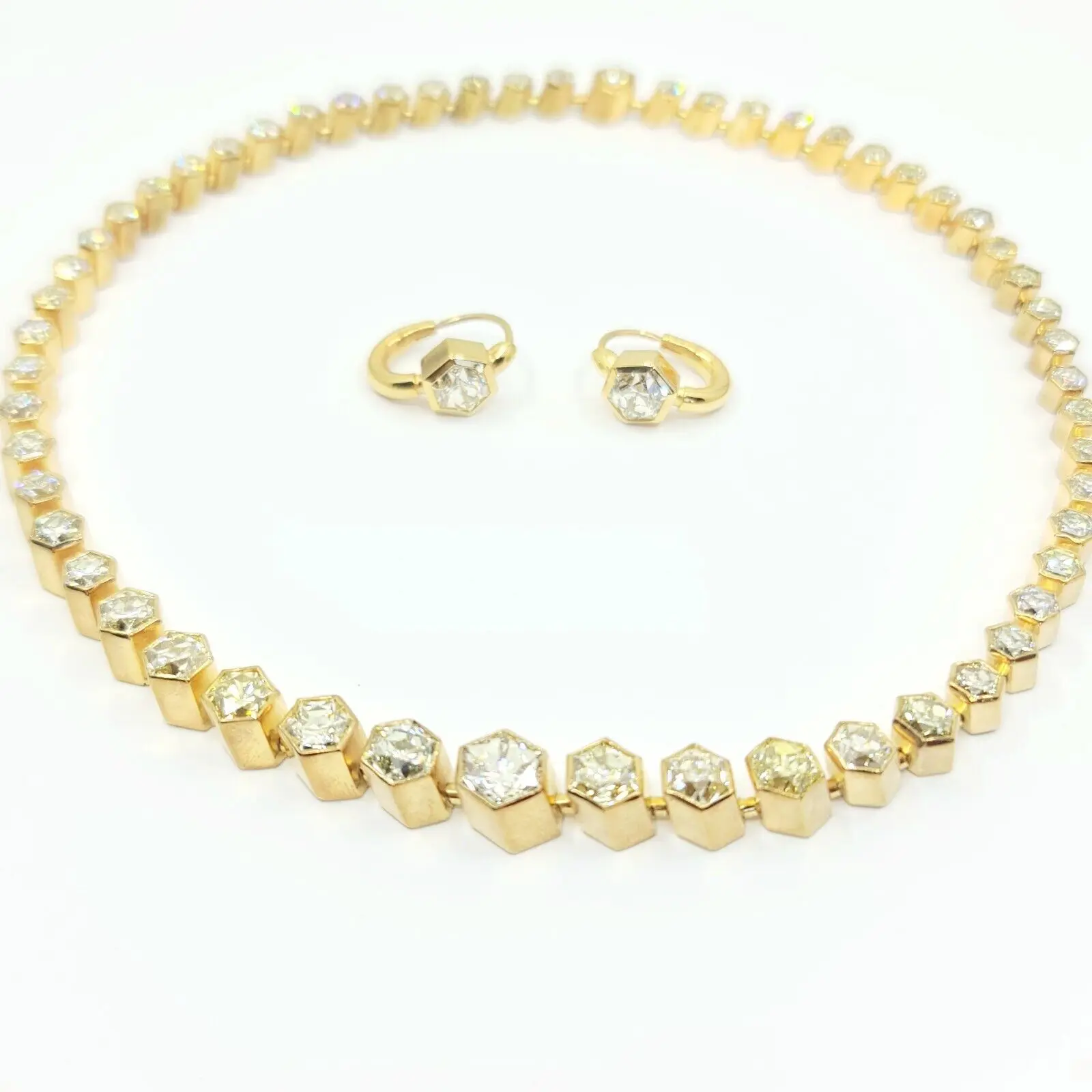 Collier-Set mit Ohrringen, 31,12 ct, Platin 950 und Gold 750, mit HRD Antwerpen Zertifikat
