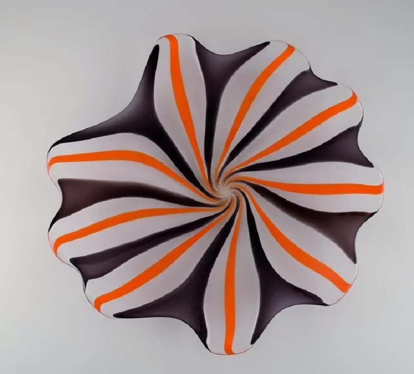 Allan Scharff für Holmegaard. Einzigartige große Schale aus Kunstglas