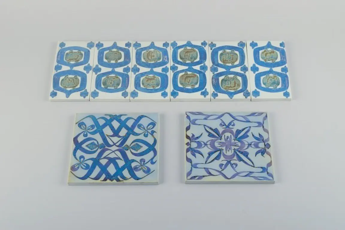 Aluminia und Royal Copenhagen, Tenera Fayence. Set aus acht Fliesen. Ca. 60er/70er Jahre