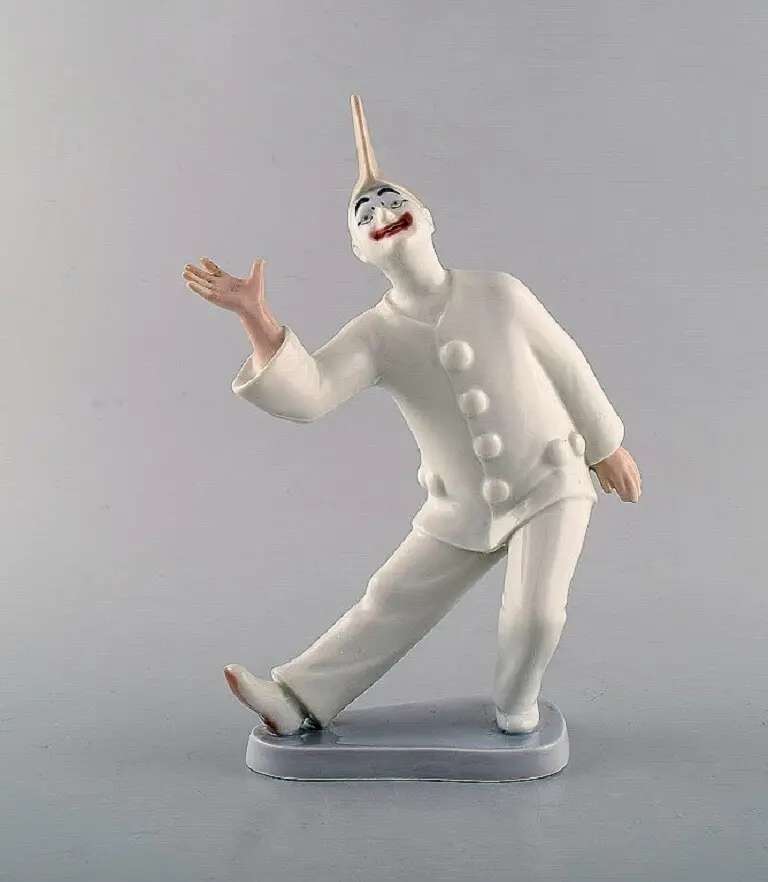 Bing & Grondahl Porzellanfigur: Pierrot, Modellnummer 2353