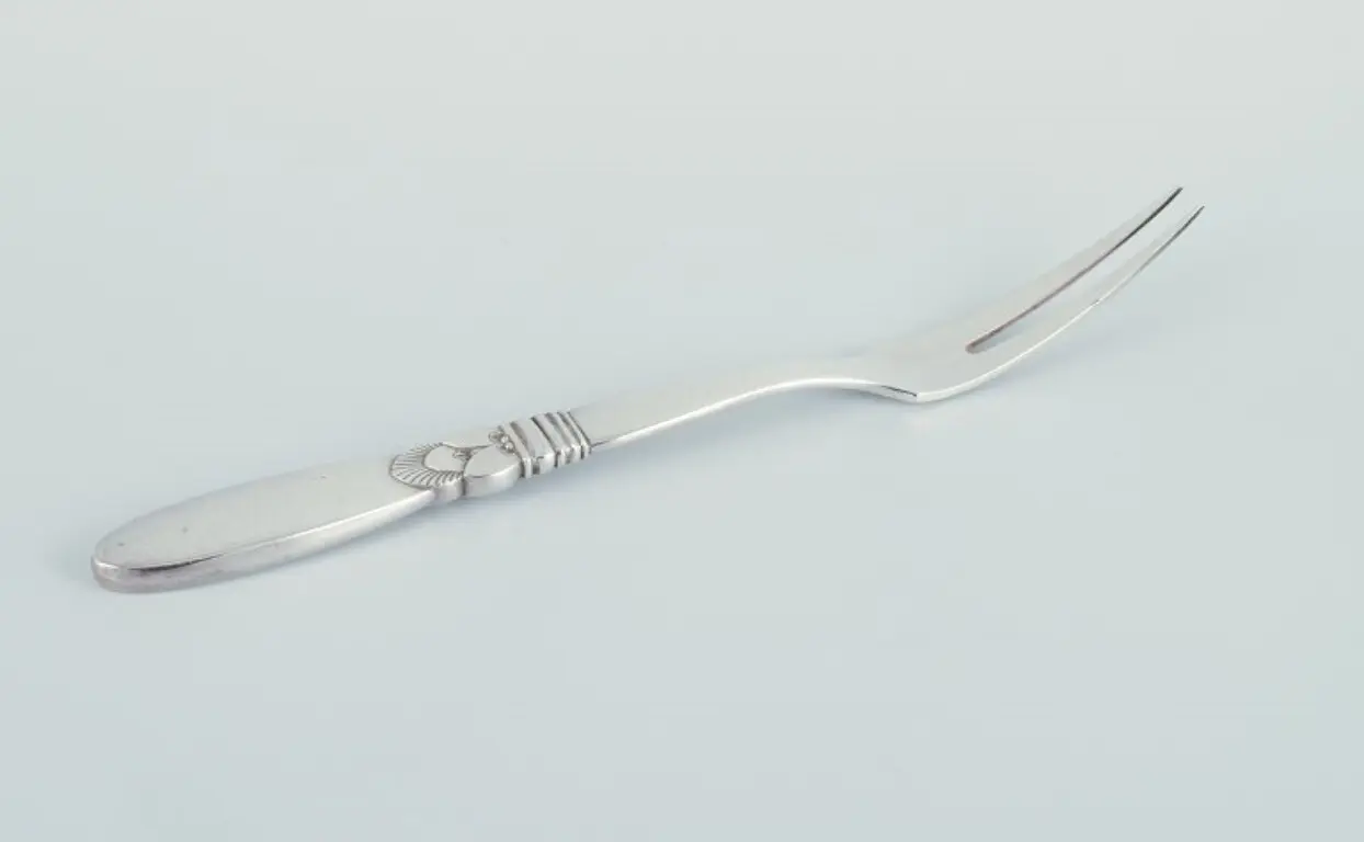 Georg Jensen Kaktus. Lange Tranchiergabel aus reinem Sterlingsilber