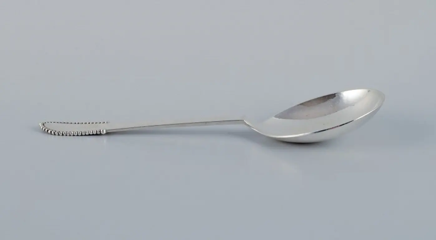 Georg Jensen Perlen. Servierlöffel aus echtem Sterlingsilber