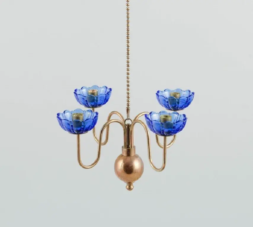 Gunnar Ander für Ystad Metall. Messing-Kronleuchter für 4 Kerzen und