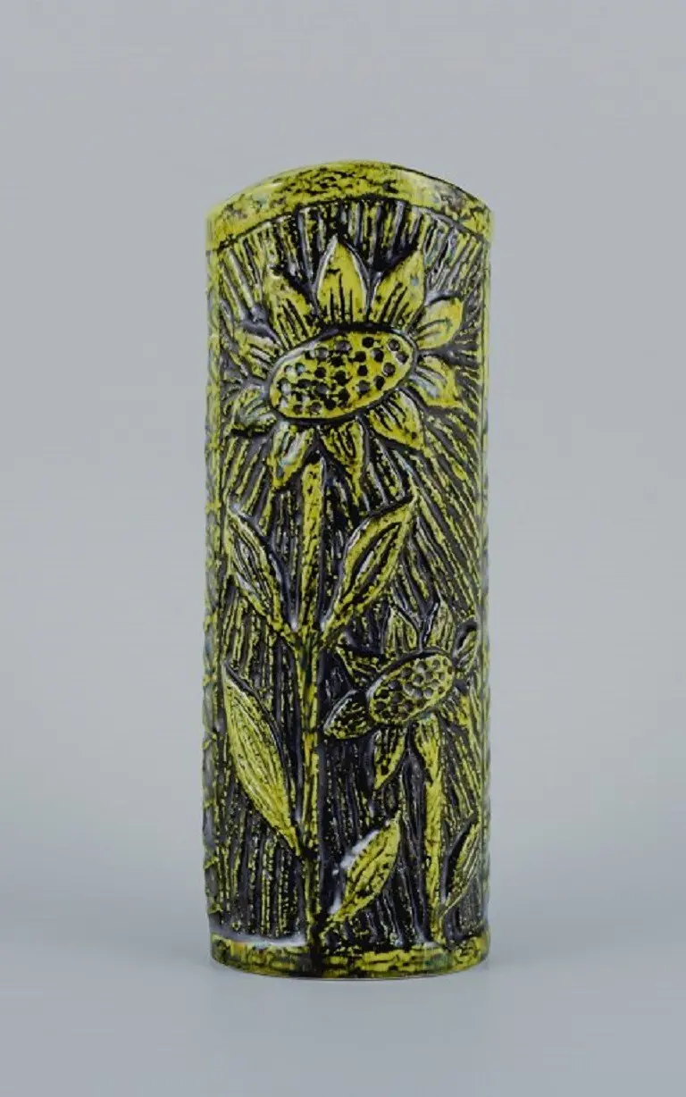Gunnar Nylund (1904-1997) für Rörstrand: Keramische Vase mit Sonnenblumen-Motiv