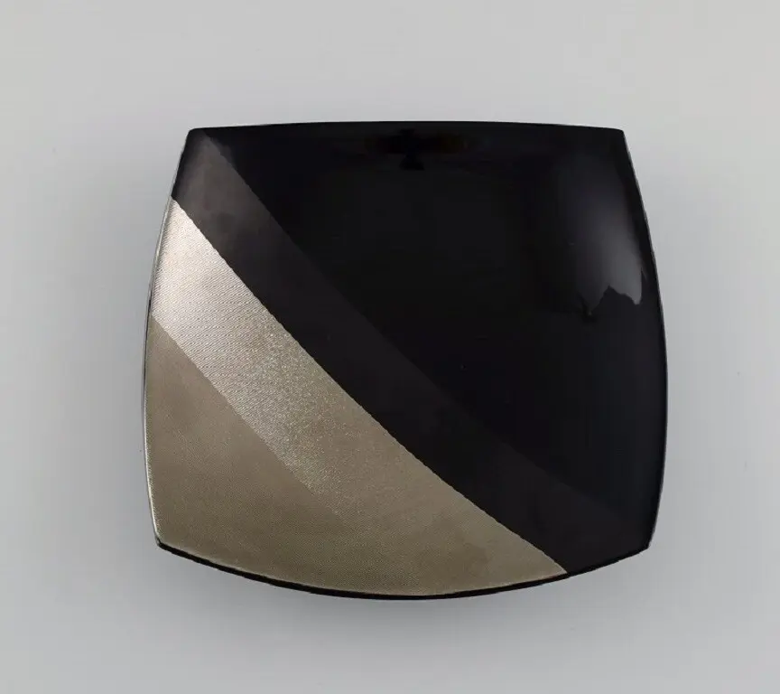 H. Dresler für Rosenthal. Porzellanschale mit Silberdekoration