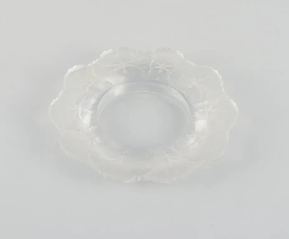 Lalique Flaschentablett aus klarem Kunstglas mit floralem Muster, circa 1980
