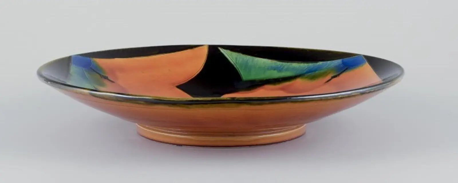 Ziegelei Tommerup, Dänemark. Große Keramikschüssel mit mehrfarbiger Glasur