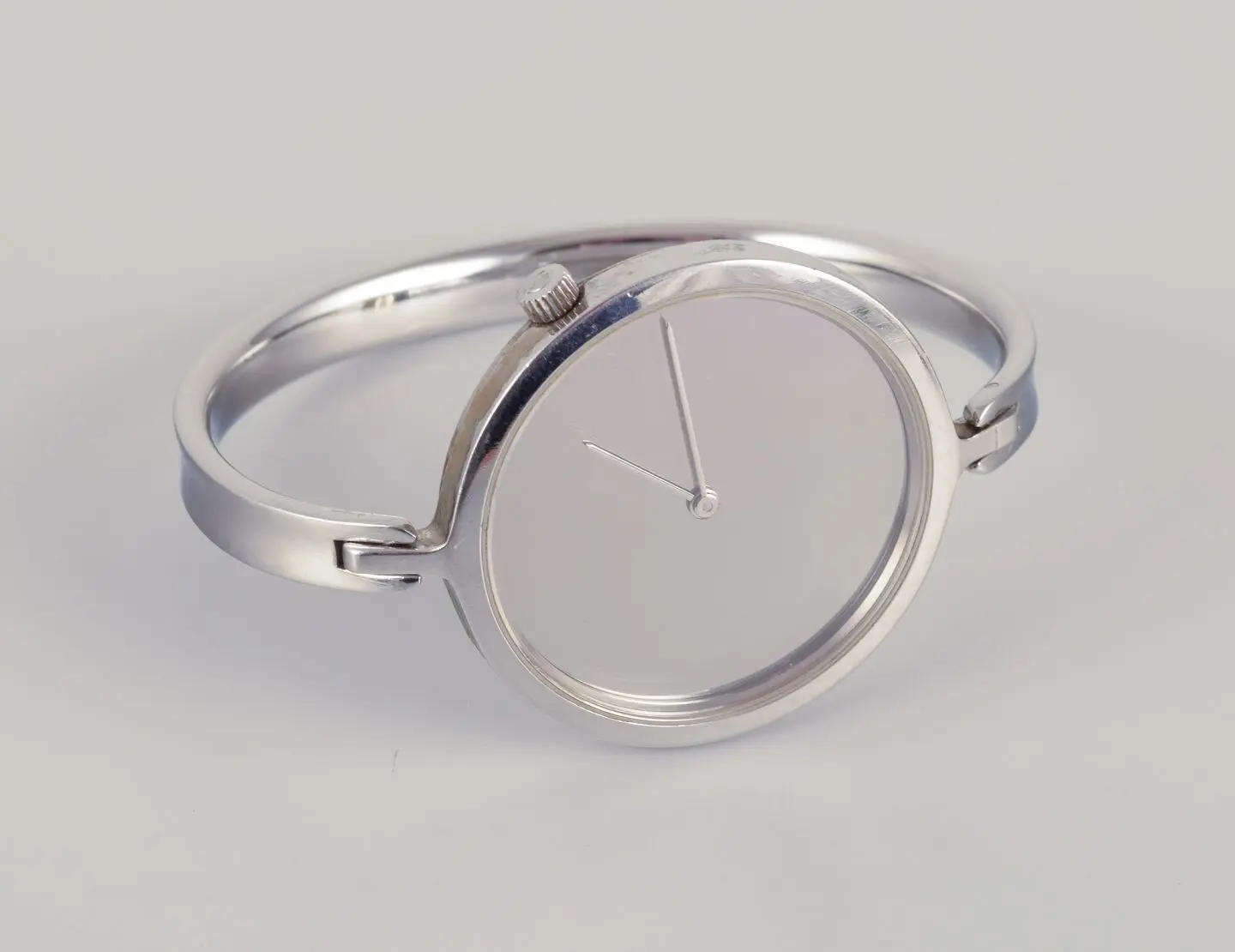Armbanduhr aus Stahl Modell 327 von Vivianna Torun Bülow-Hübe für Georg Jensen