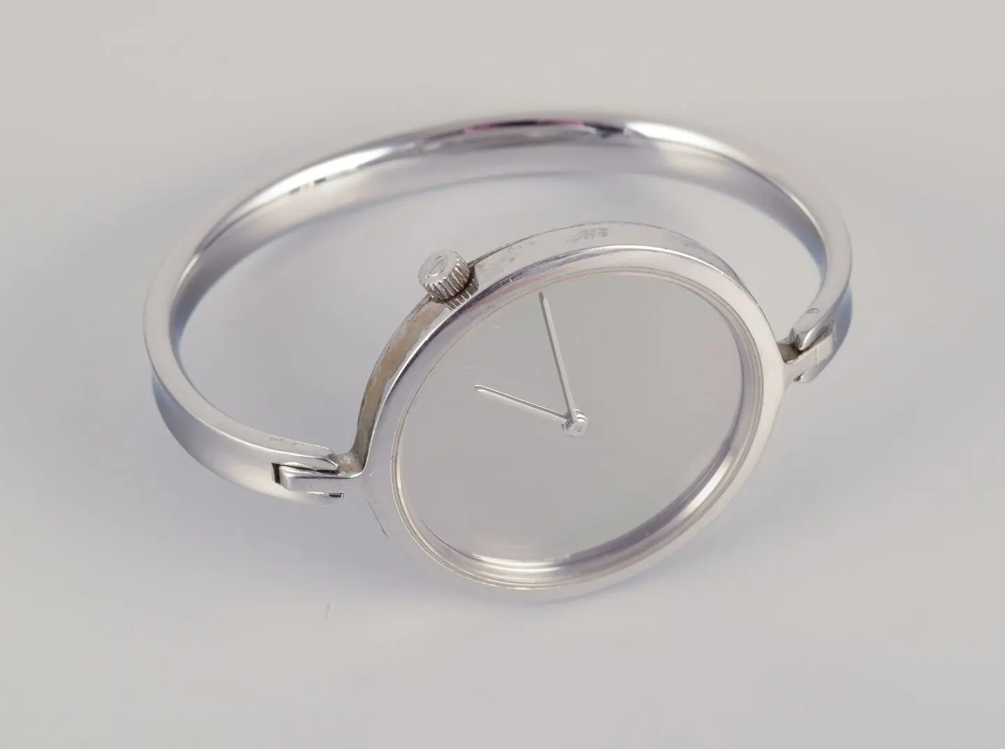 Armbanduhr aus Stahl Modell 327 von Vivianna Torun Bülow-Hübe für Georg Jensen