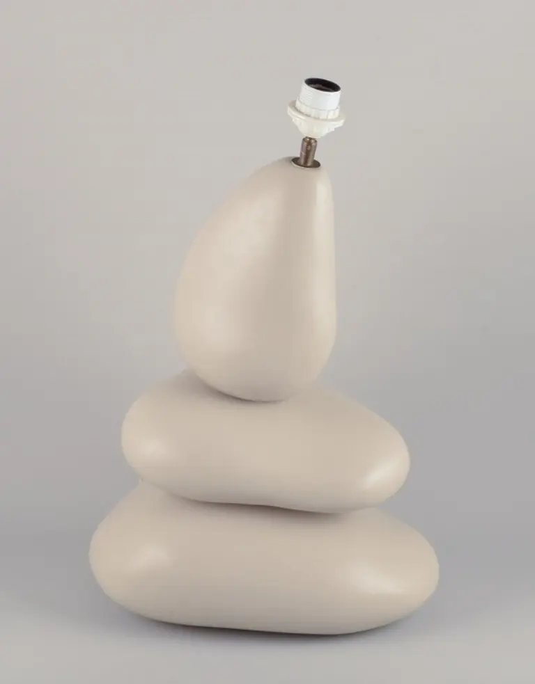 François Chatain. Große organisch geformte, dreiflügelige 'Karek' Tischlampe