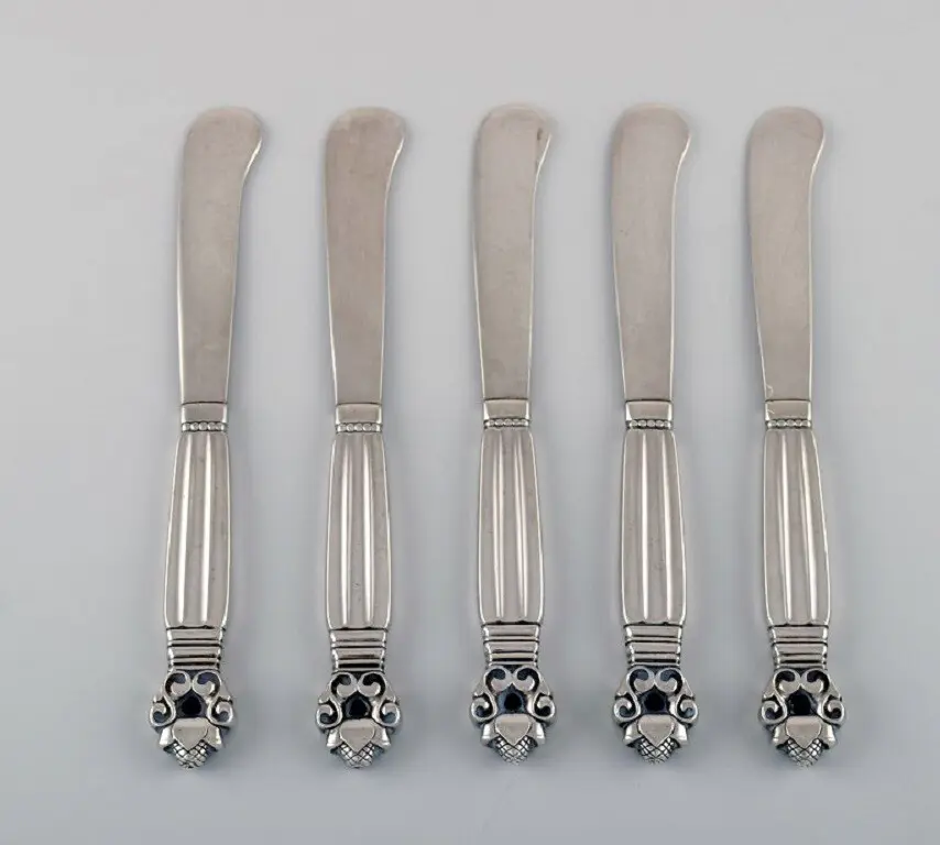 Fünf Buttermesser aus Sterlingsilber von Georg Jensen im Eichel-Design